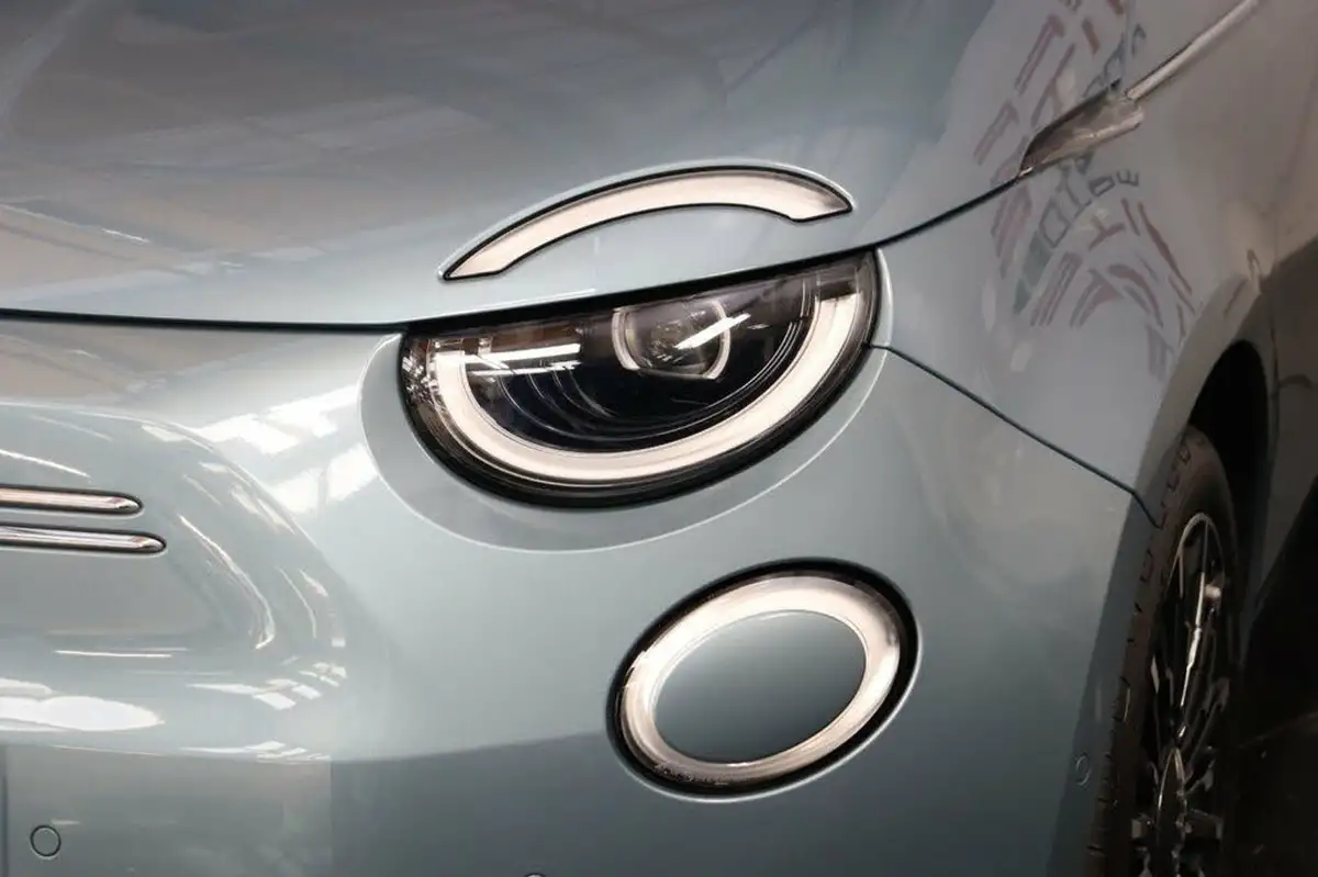 2022-fiat-500-e-la-prima-big-17