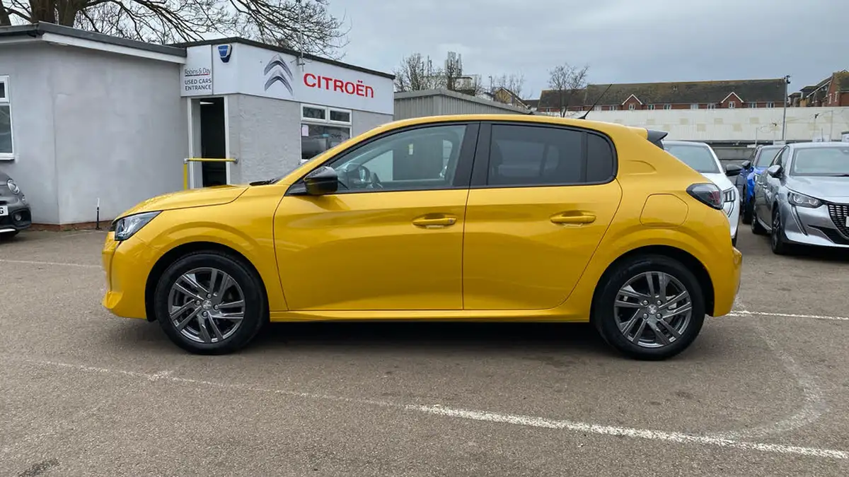 2022-peugeot-208-12-puretech-active-premium-75ps-big-6
