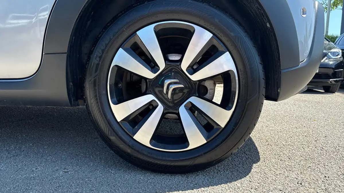 2018-citroen-c3-12-puretech-flair-110ps-ss-eat6-big-14