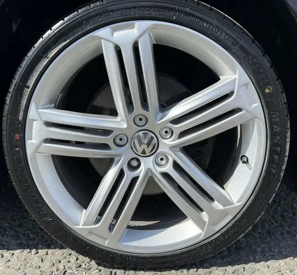 2015-volkswagen-scirocco-20tdi-r-line-184ps-big-20