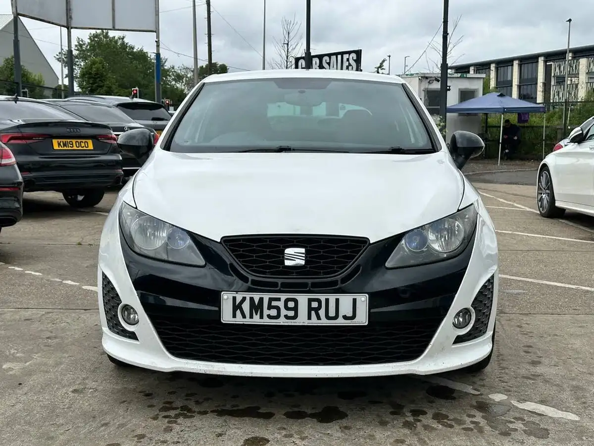 2010-seat-ibiza-14-bocanegra-big-19