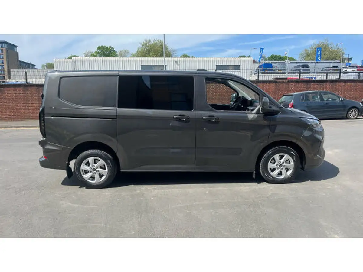 2024-ford-transit-custom-big-8