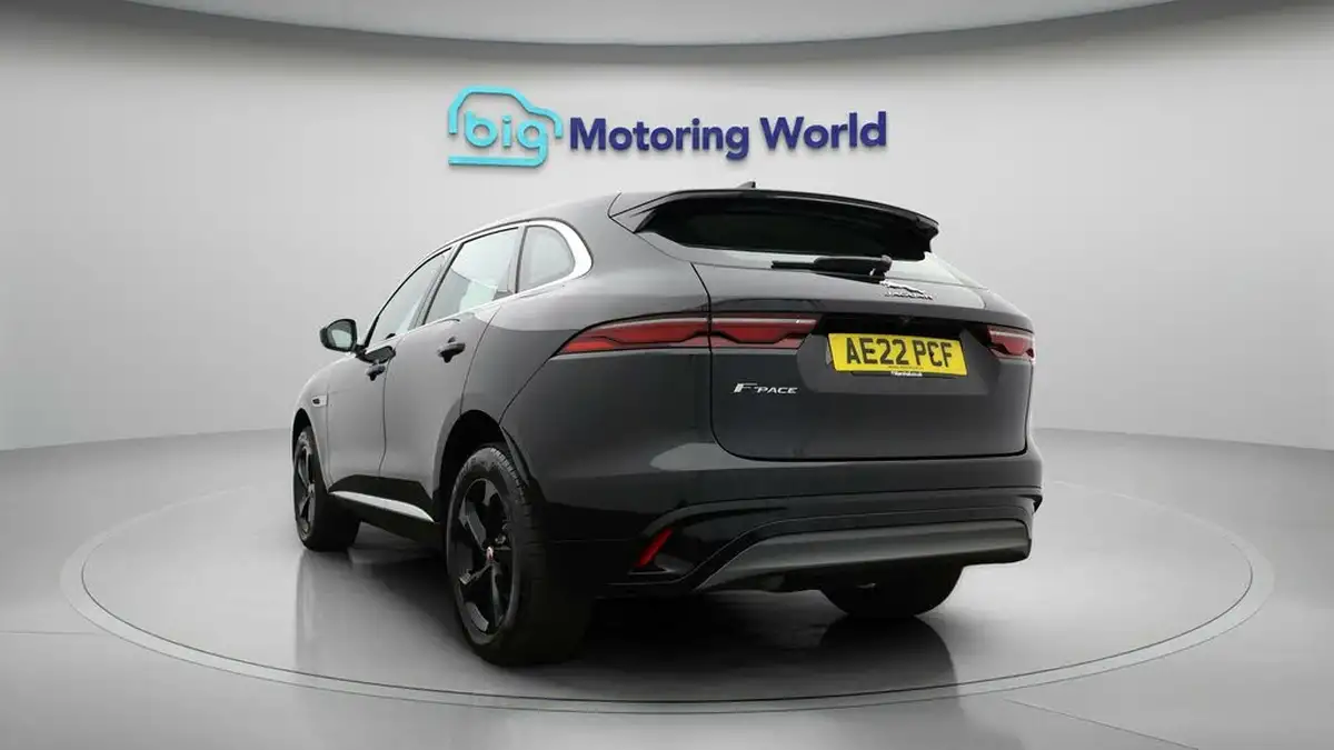 2022-jaguar-f-pace-20-d200-r-dynamic-s-big-4