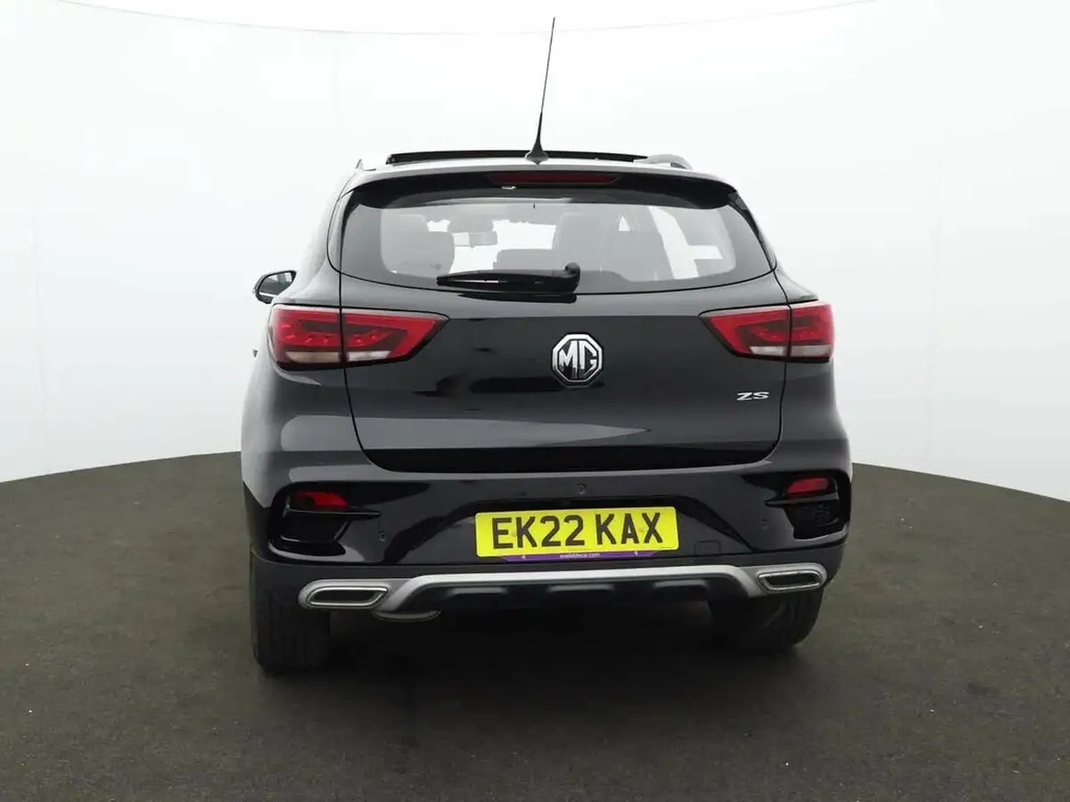 2022-mg-zs-suv-10t-gdi-exclusive-big-3