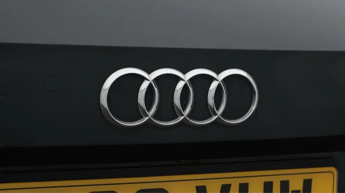 2020-audi-q2-20-40-tfsi-black-edition-big-21
