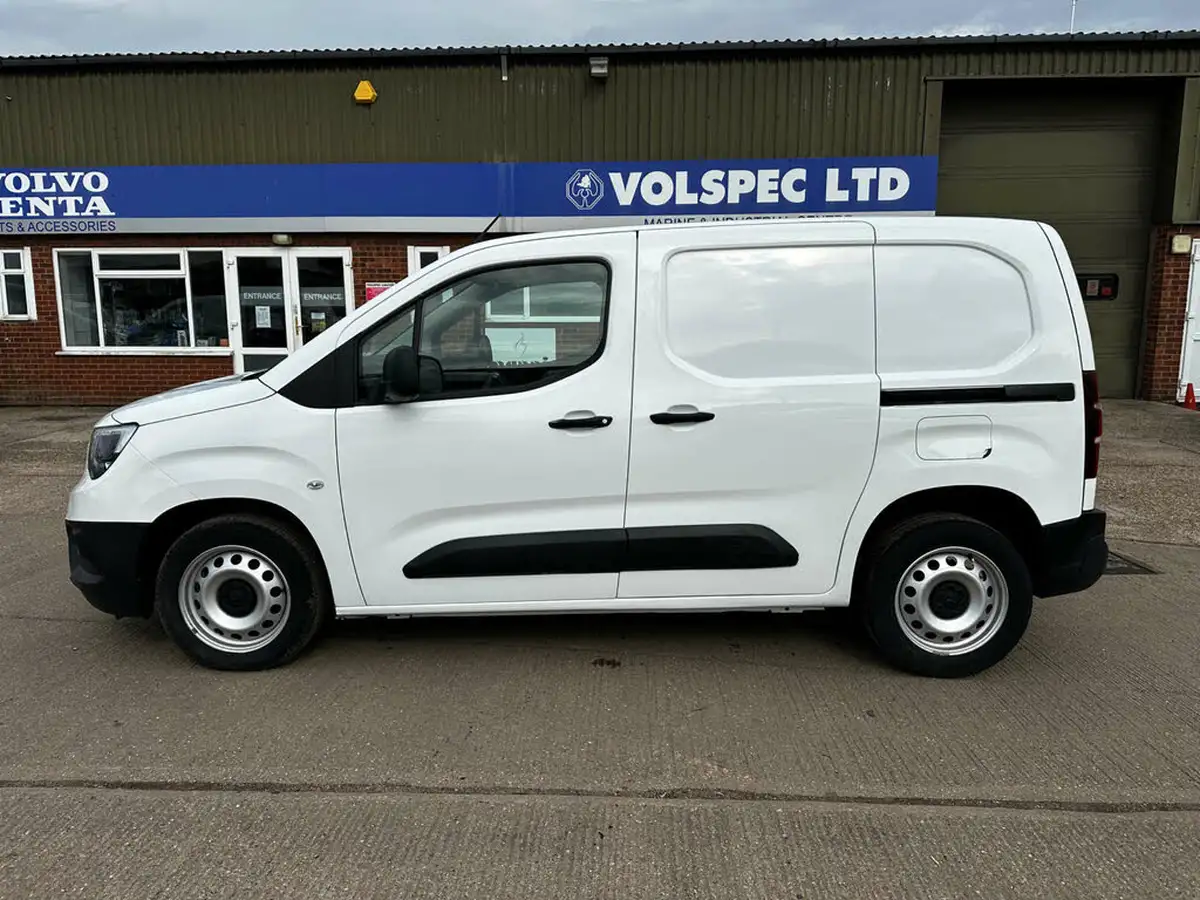 2020-vauxhall-combo-15cdti-edition-2300-75pseu6d-t-l1h1-ss-panel-big-5
