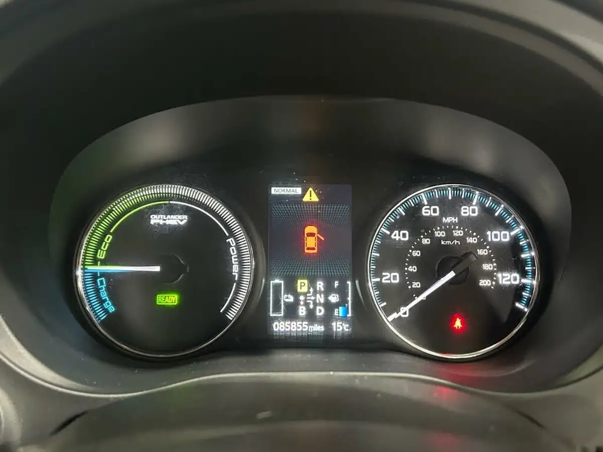 2015-mitsubishi-outlander-20-gx3h-5st-big-15