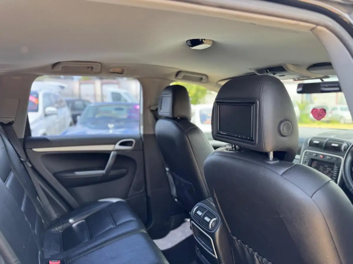 2007-porsche-cayenne-32-big-25