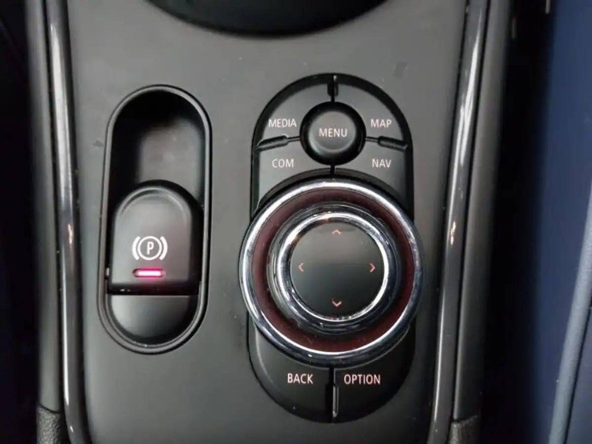 2021-mini-countryman-15-cooper-exclusive-auto-big-18