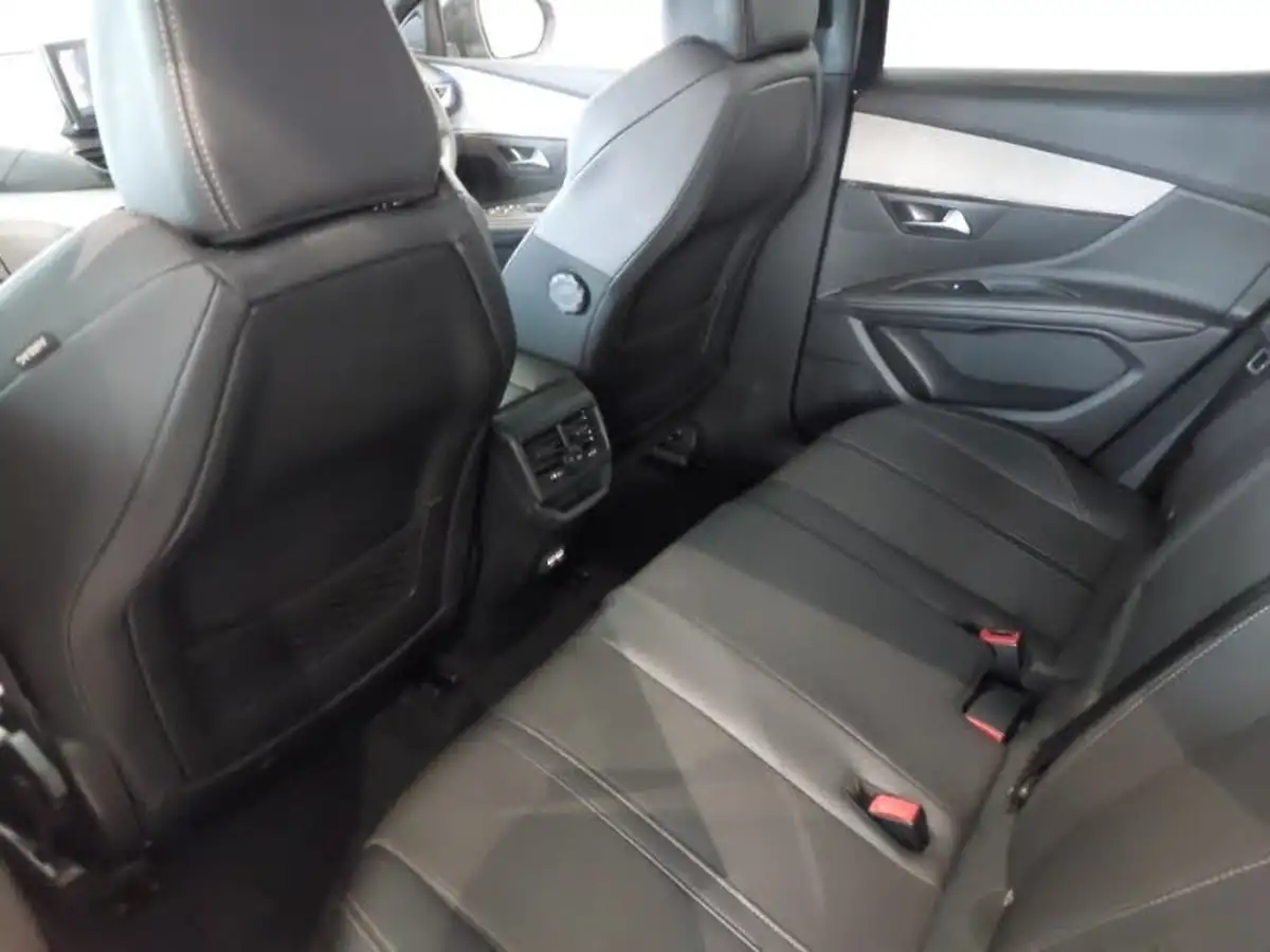 2024-peugeot-3008-suv-12-puretech-gt-136ps-hybrid-e-dsc6-big-5