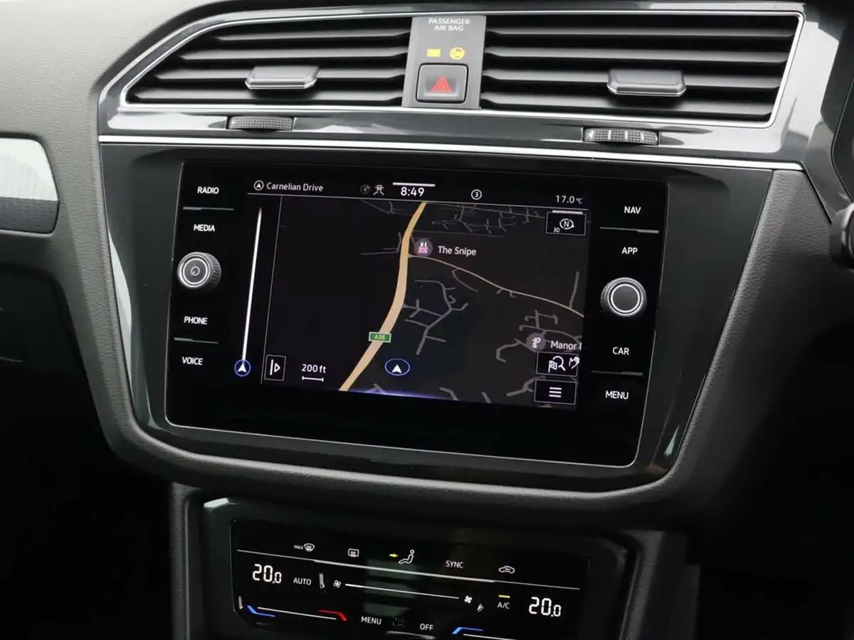 2022-volkswagen-tiguan-15-tsi-life-150ps-dsg-big-25