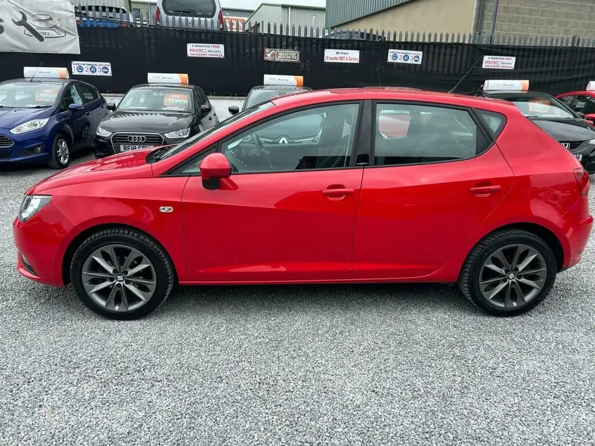 2015-seat-ibiza-12-i-tech-hatchback-5d-big-11