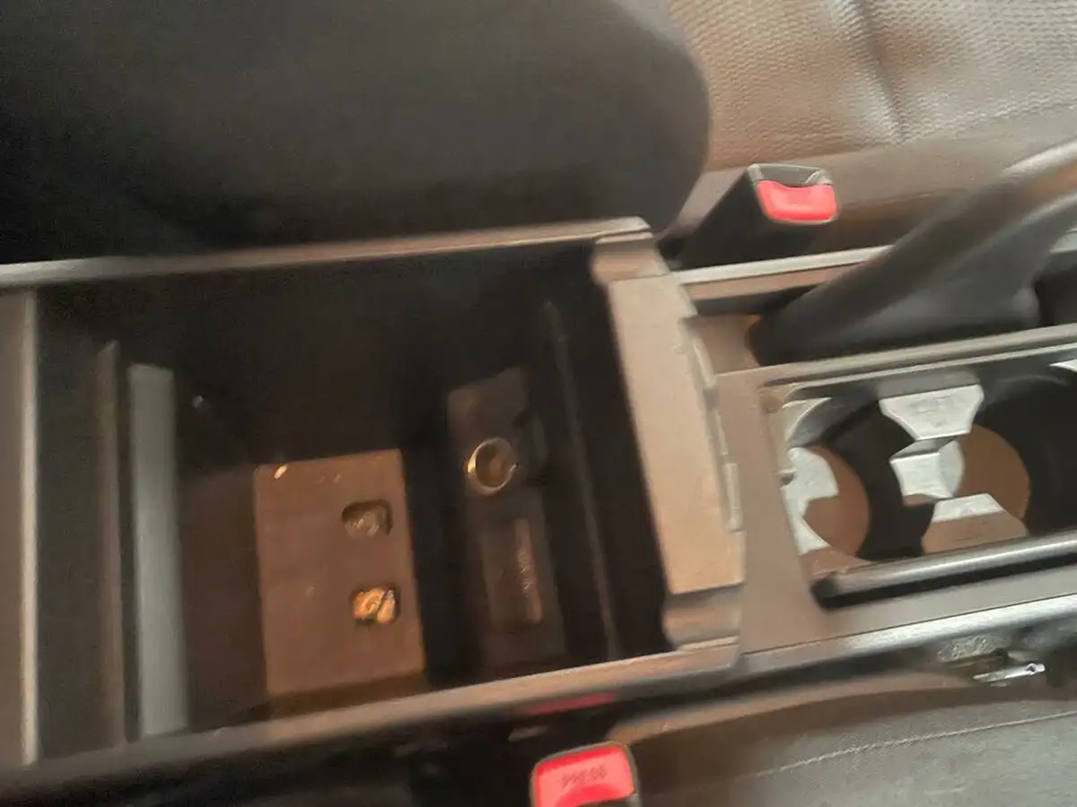 2012-mazda-mazda3-16-tamura-big-53
