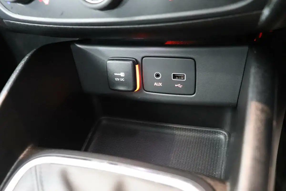 2016-fiat-tipo-14-easy-hatchback-big-42