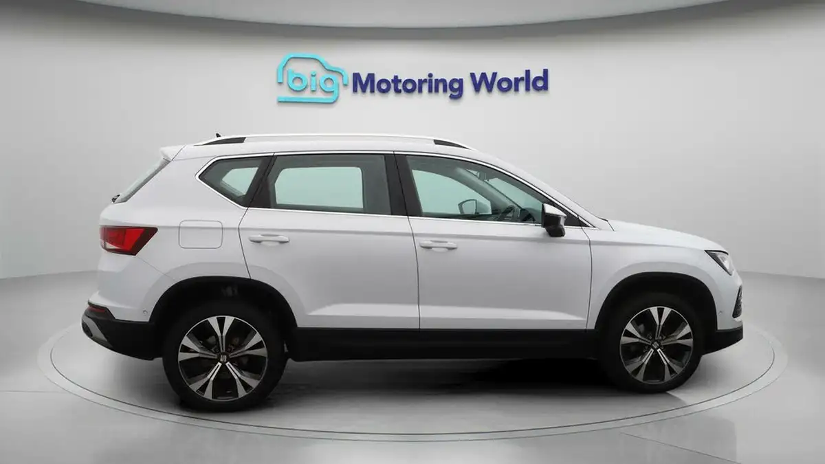 2022-seat-ateca-15-ecotsi-se-technology-big-8