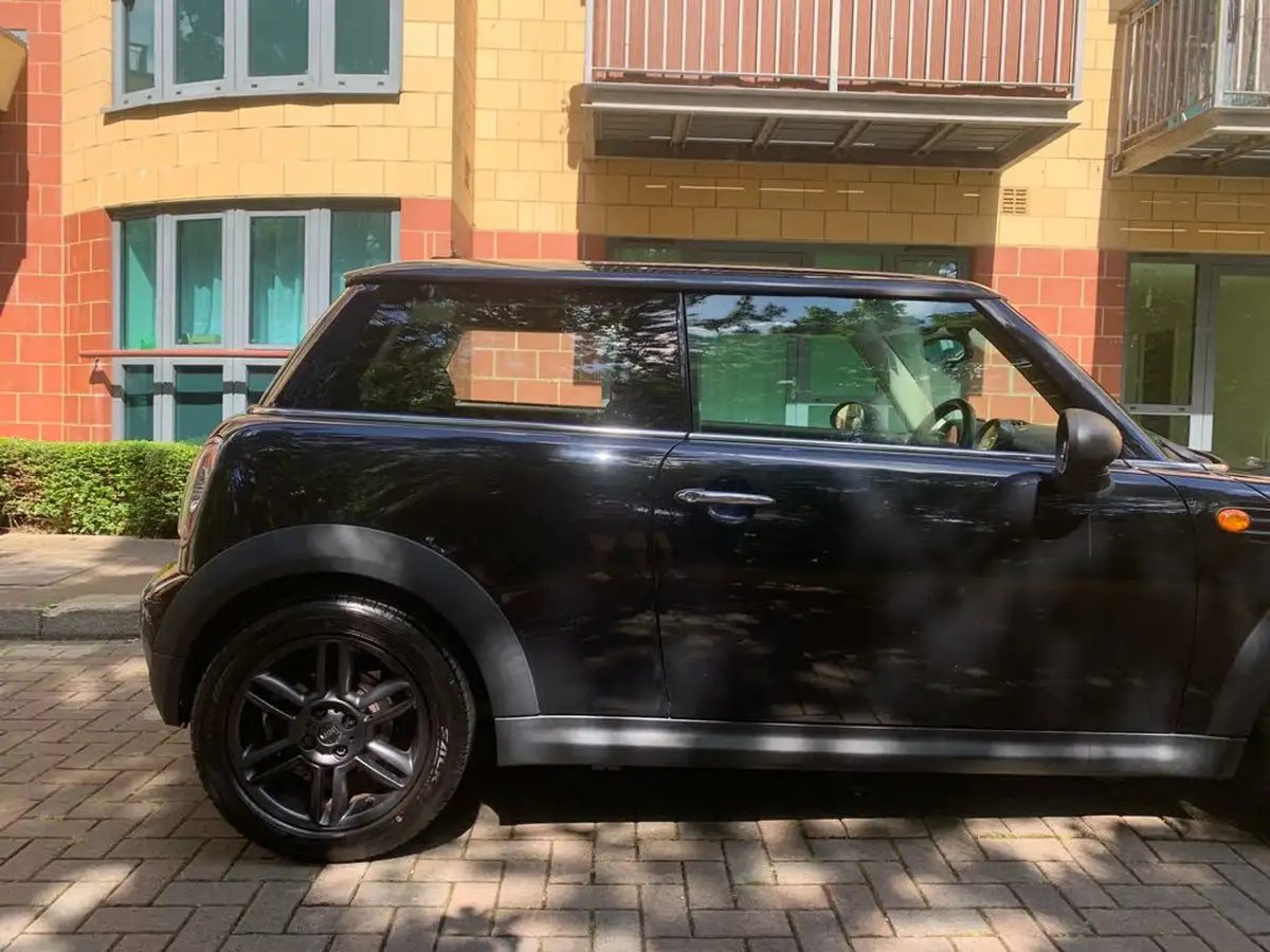 2011-mini-cooper-16-one-98bhp-hatchback-3d-auto-big-10