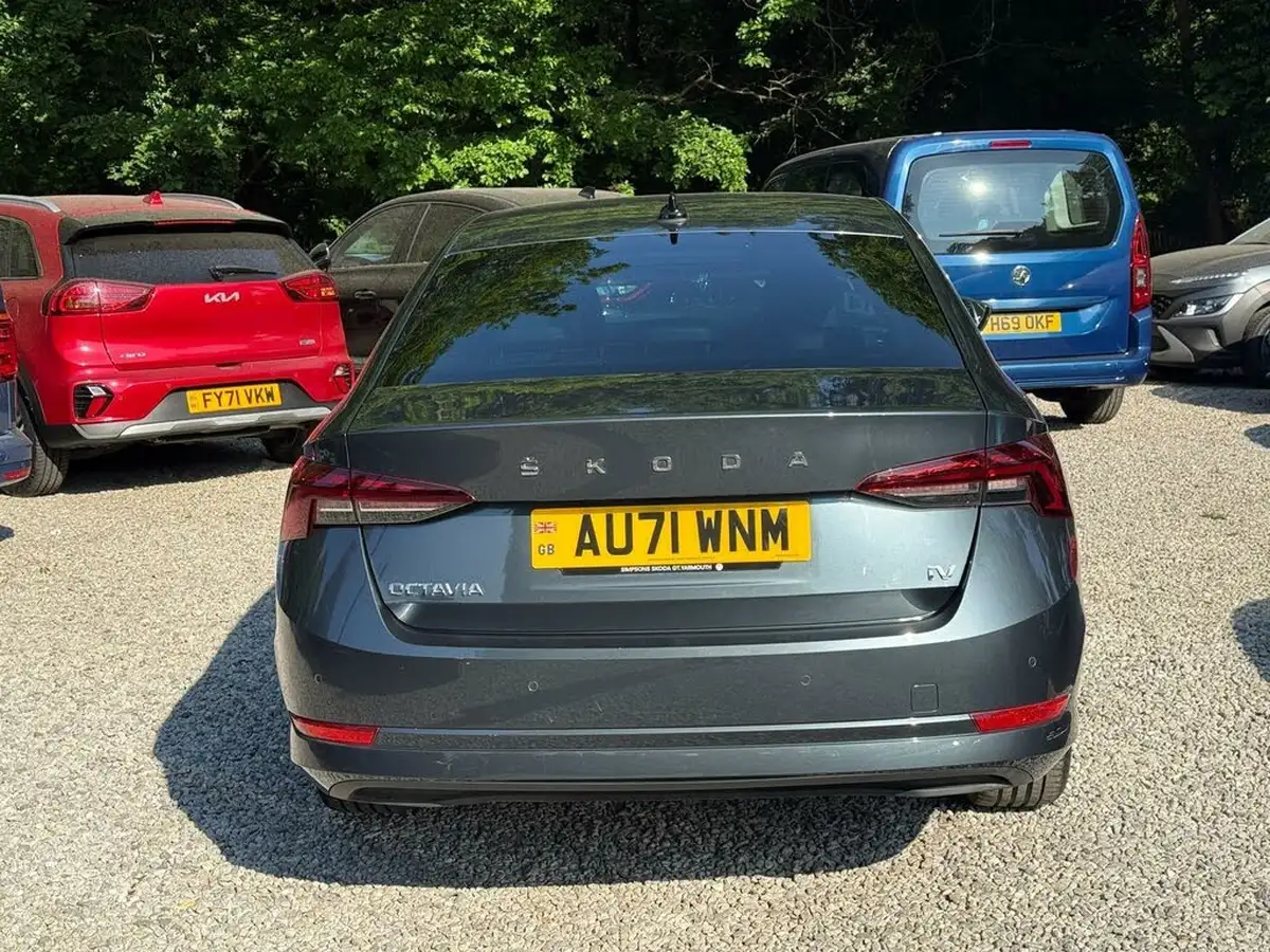 2021-skoda-octavia-14-tsi-se-l-hatchback-big-5