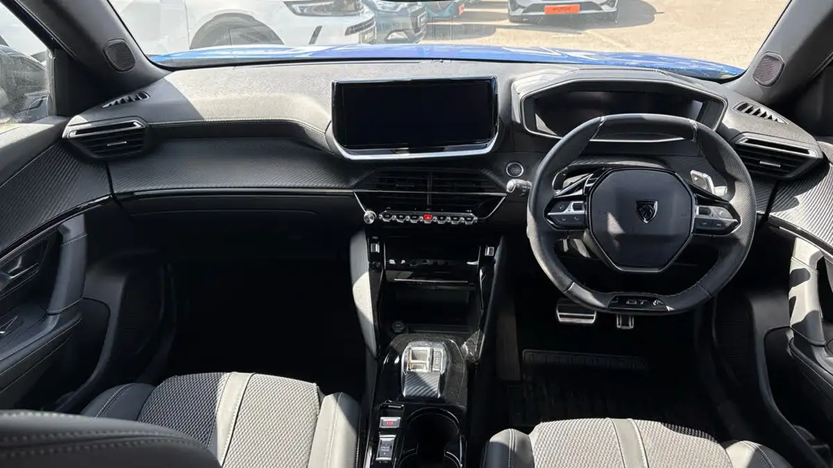 2024-peugeot-2008-suv-12-puretech-gt-130ps-eat8-big-3