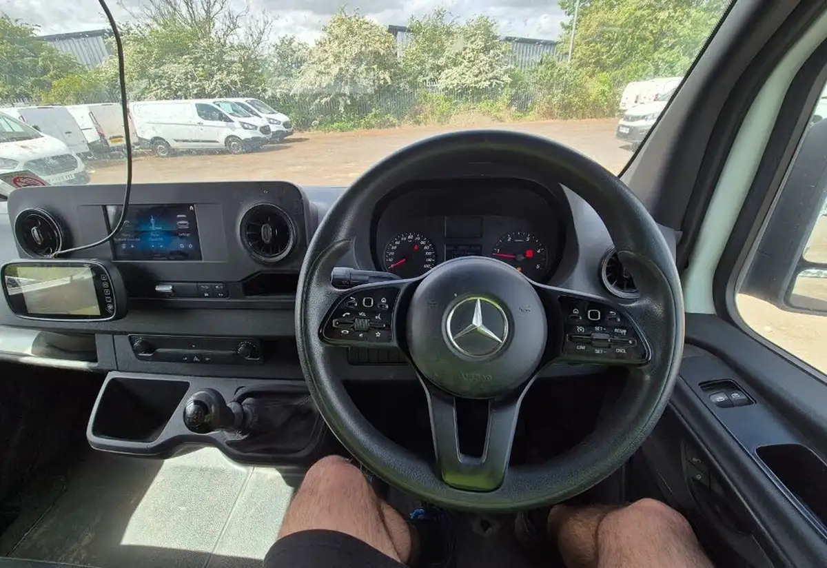 2020-mercedes-benz-sprinter-21cdi-316-l2h1-panel-van-rwd-eco-gear-360-big-13