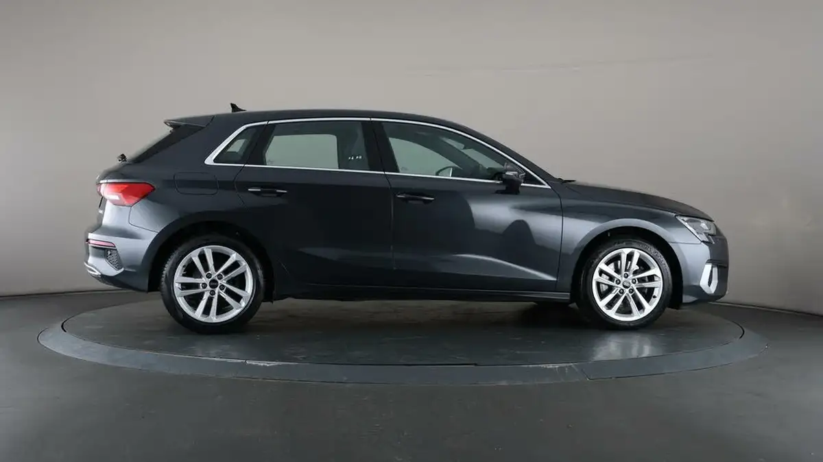 2021-audi-a3-20-35-tdi-sportback-5d-s-tronic-big-60