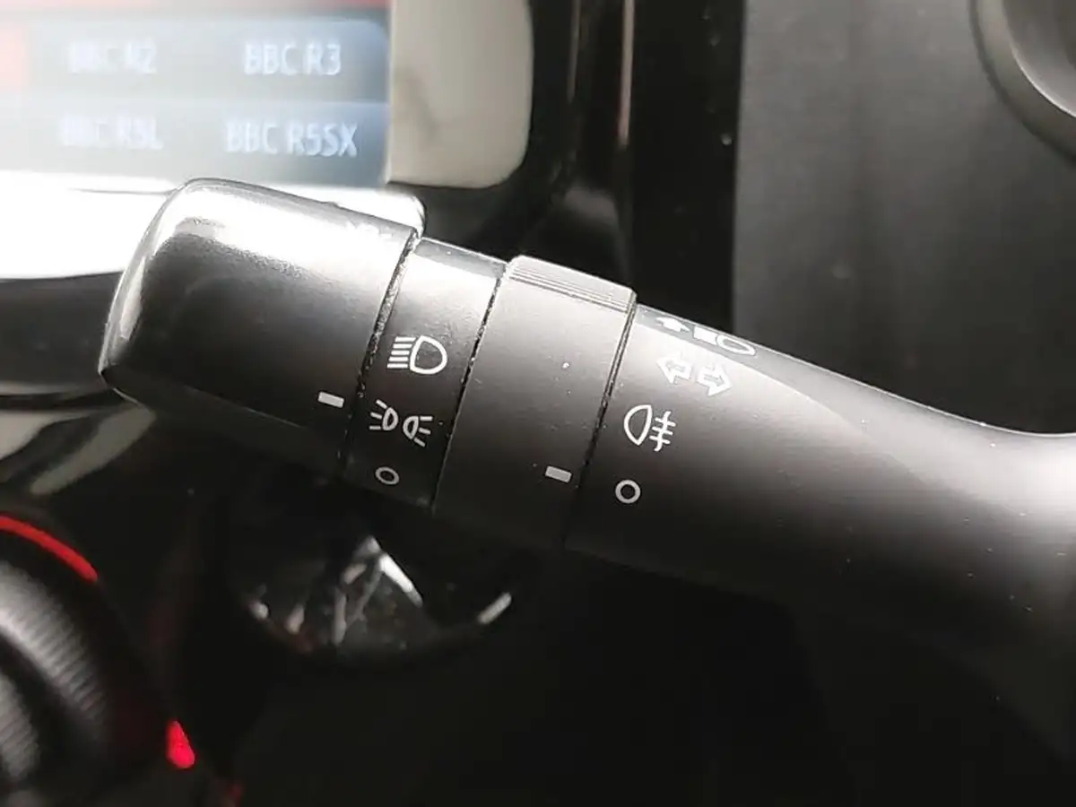 2021-citroen-c1-10-vti-shine-5d-big-15