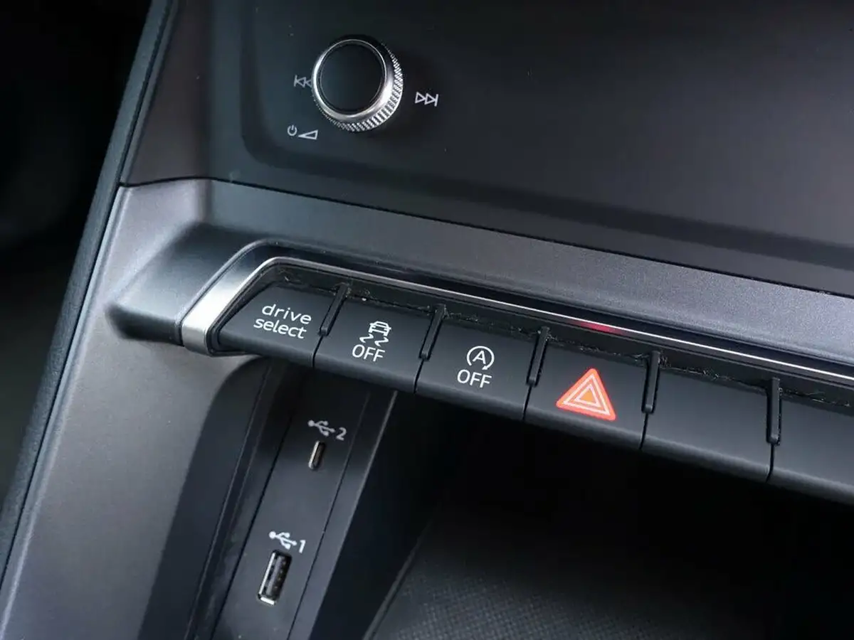 2019-audi-q3-20-45-tfsi-s-line-station-wagon-big-33