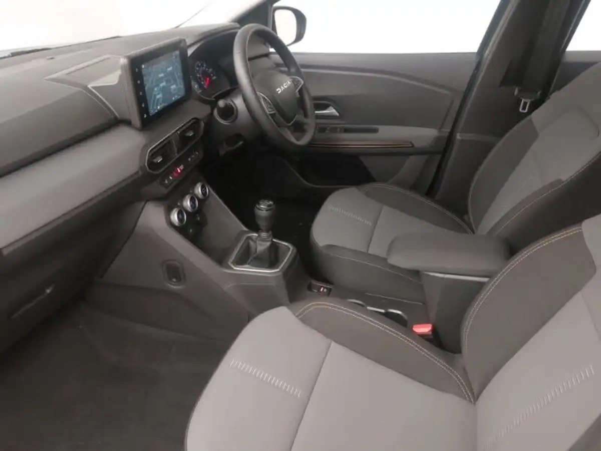 2024-dacia-sandero-stepway-10-tce-extreme-90bhp-big-4