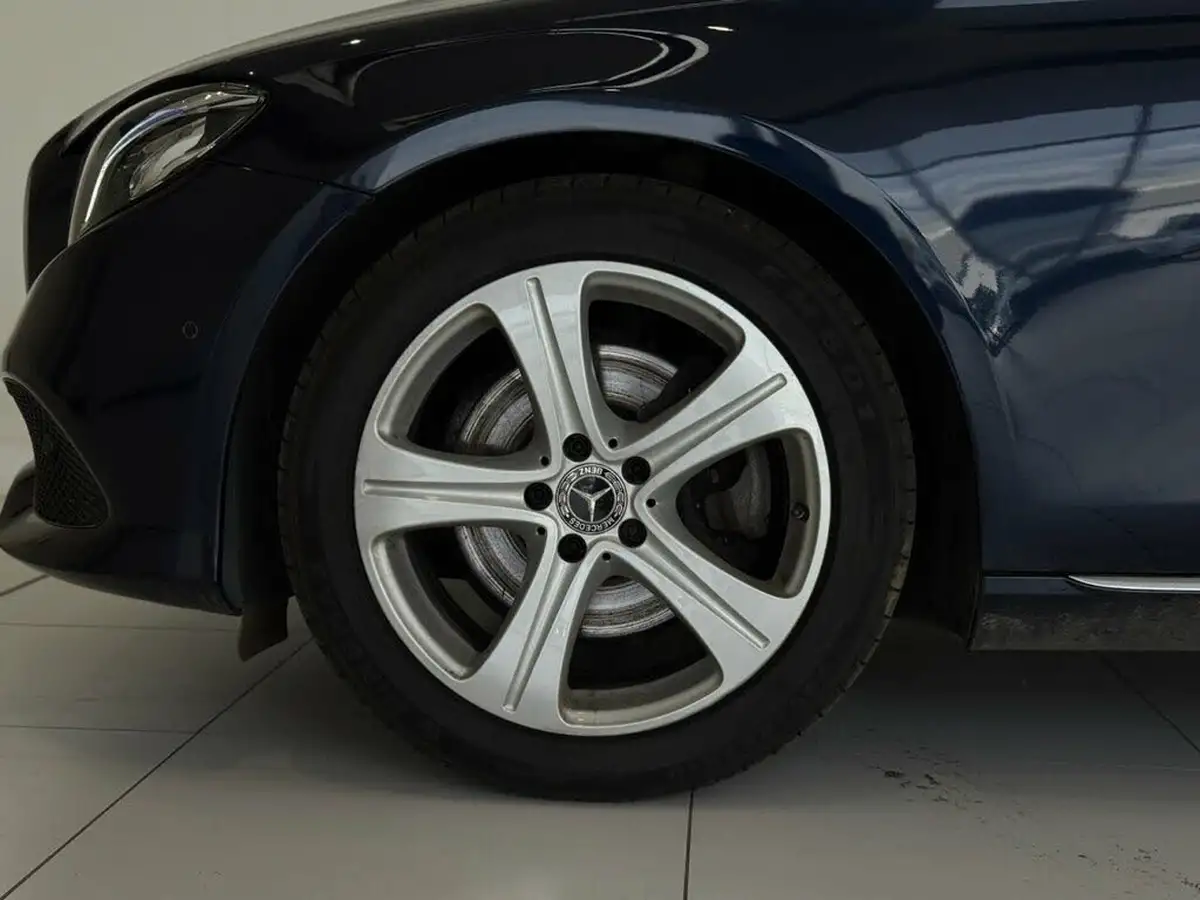 2017-mercedes-benz-e-class-20d-e220d-se-ss-saloon-4d-big-8