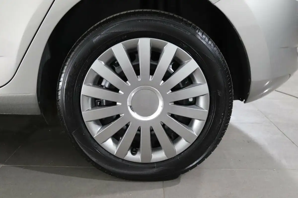 2017-skoda-fabia-10-mpi-s-hatchback-big-35