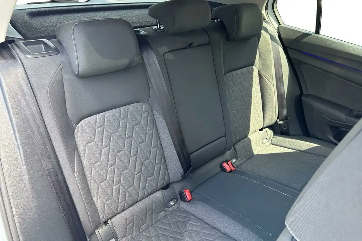 2024-volkswagen-golf-15-tsi-match-115ps-big-40