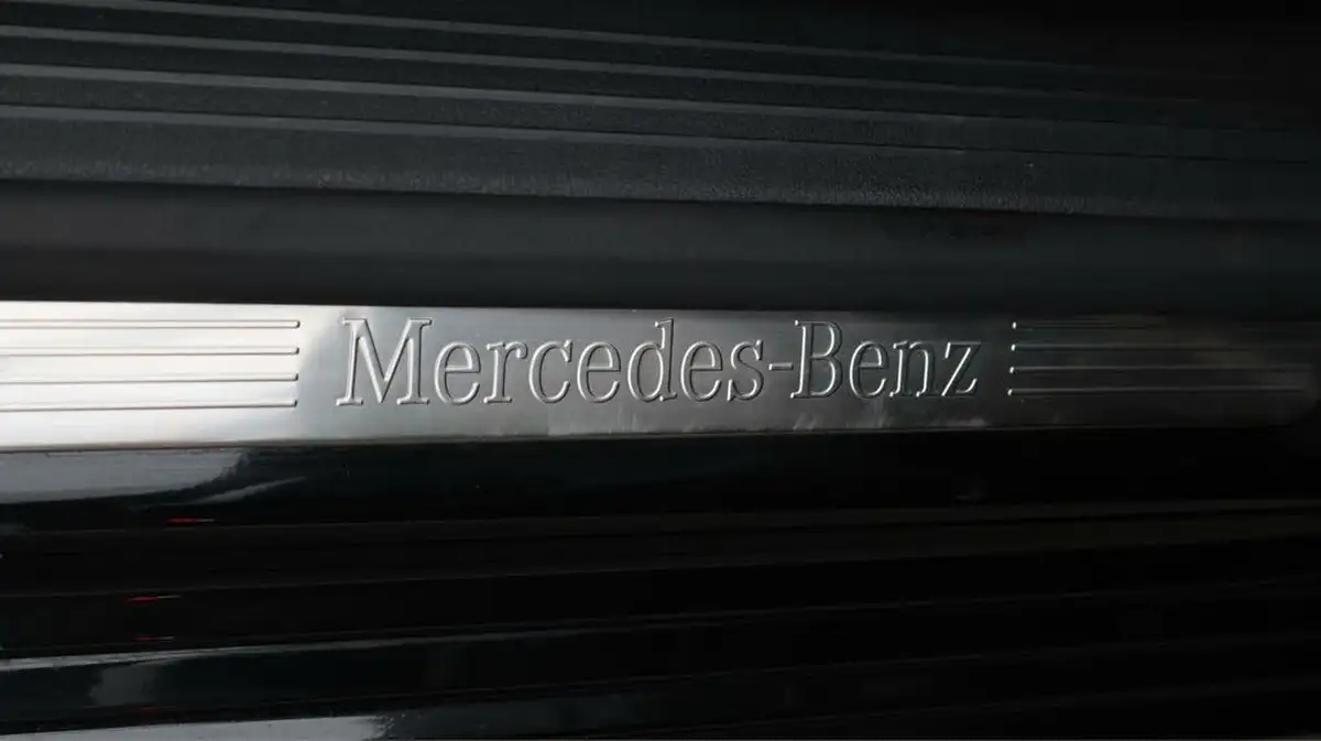 2020-mercedes-benz-a-class-13-a180-amg-line-executive-hatchback-5d-7g-dct-big-22