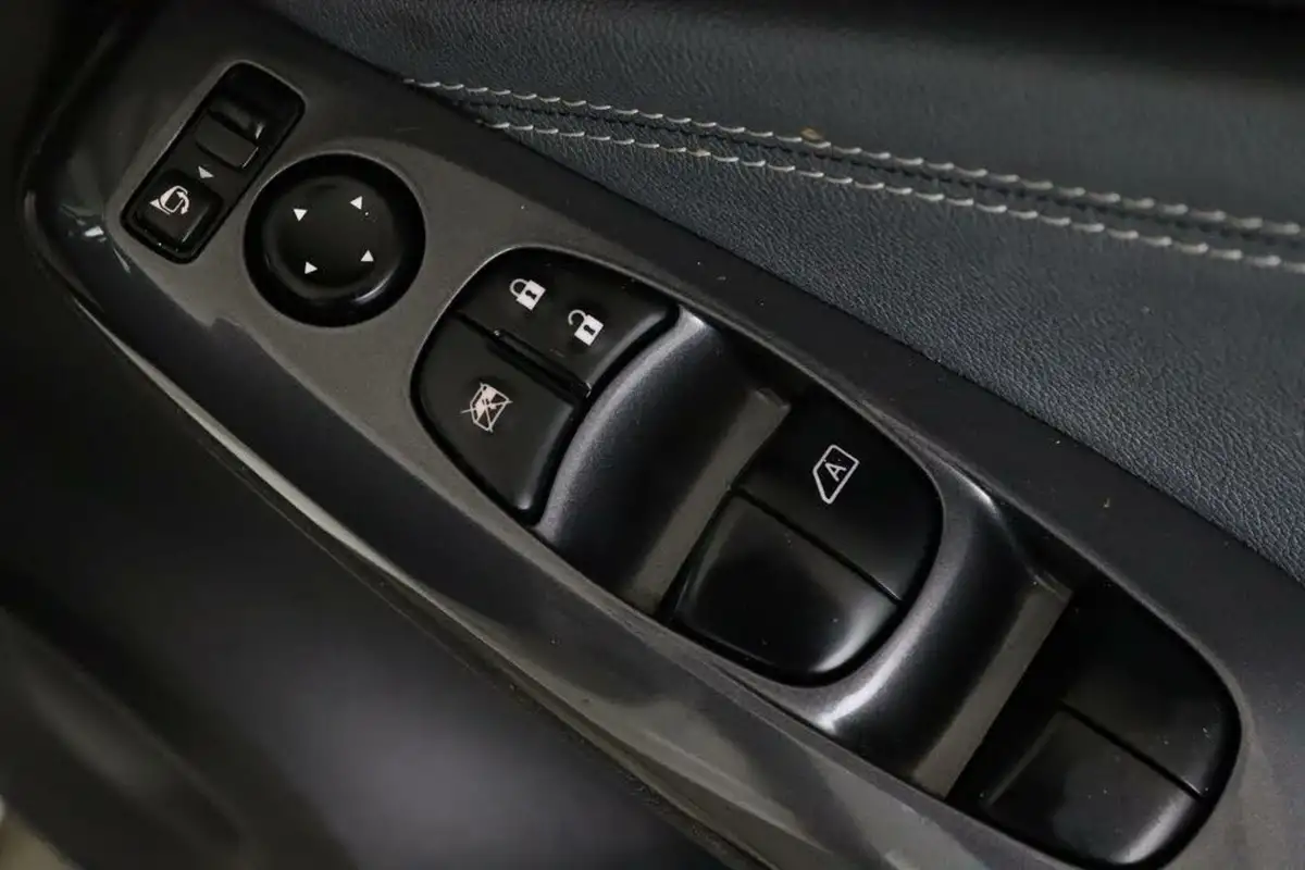 2021-nissan-juke-10-dig-t-n-connecta-big-14