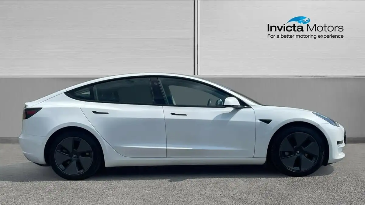 2021-tesla-model-3-e-long-range-4x4-big-1
