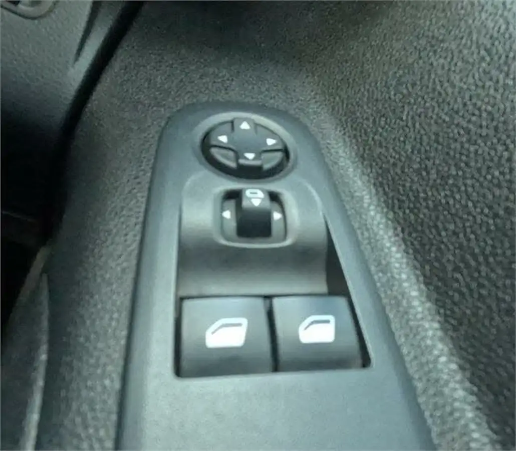 2021-toyota-proace-city-15d-icon-100hpeu6dt-e-l1-big-16