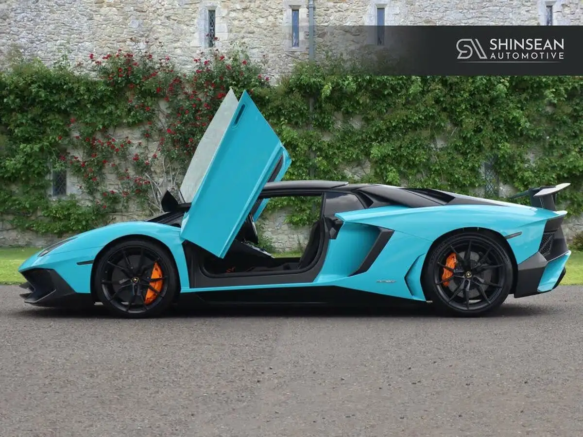 2016-lamborghini-aventador-65-lp-700-4-coupe-big-18