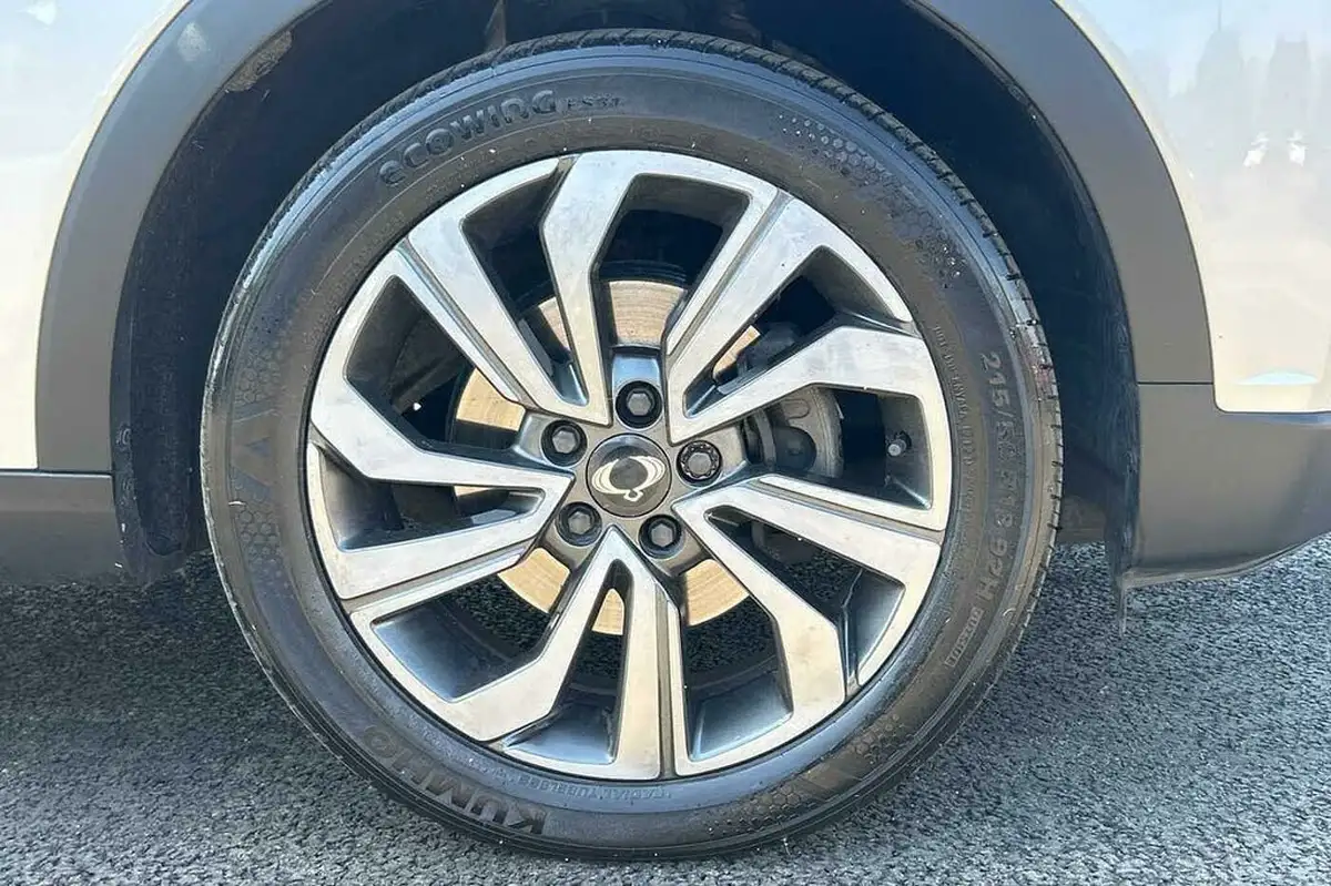 2021-kgm-ssangyong-tivoli-15-ultimate-auto-big-4