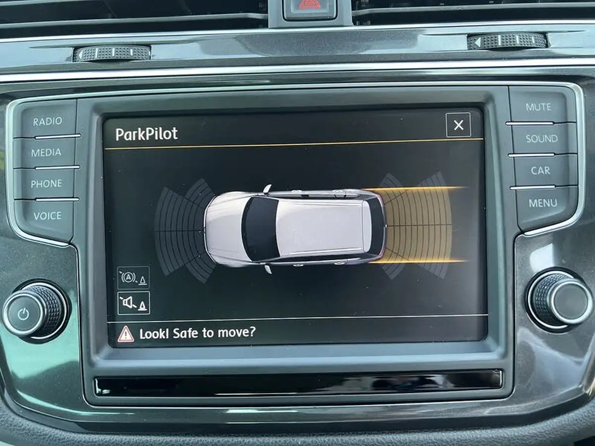 2016-volkswagen-tiguan-20tdi-se-150ps-bmt-big-27
