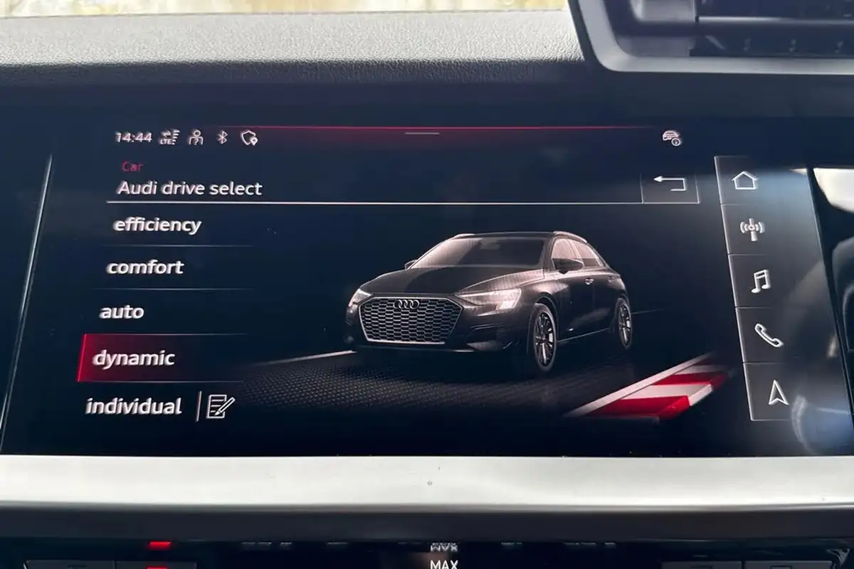2021-audi-s3-20-tfsi-sportback-5d-big-56