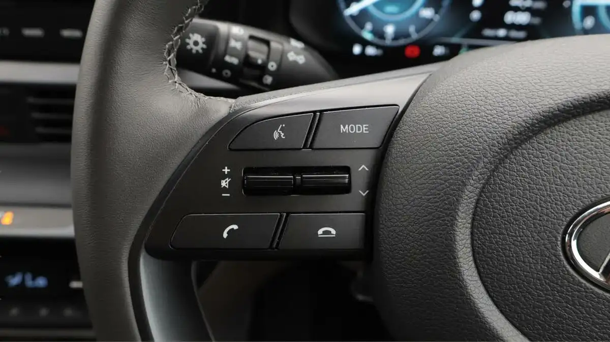2024-hyundai-bayon-10-t-gdi-ultimate-100ps-48-volt-mhev-dct-big-24