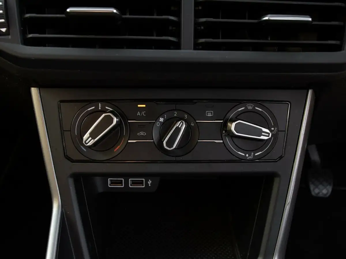 2019-volkswagen-polo-10-se-65ps-evo-ss-big-21