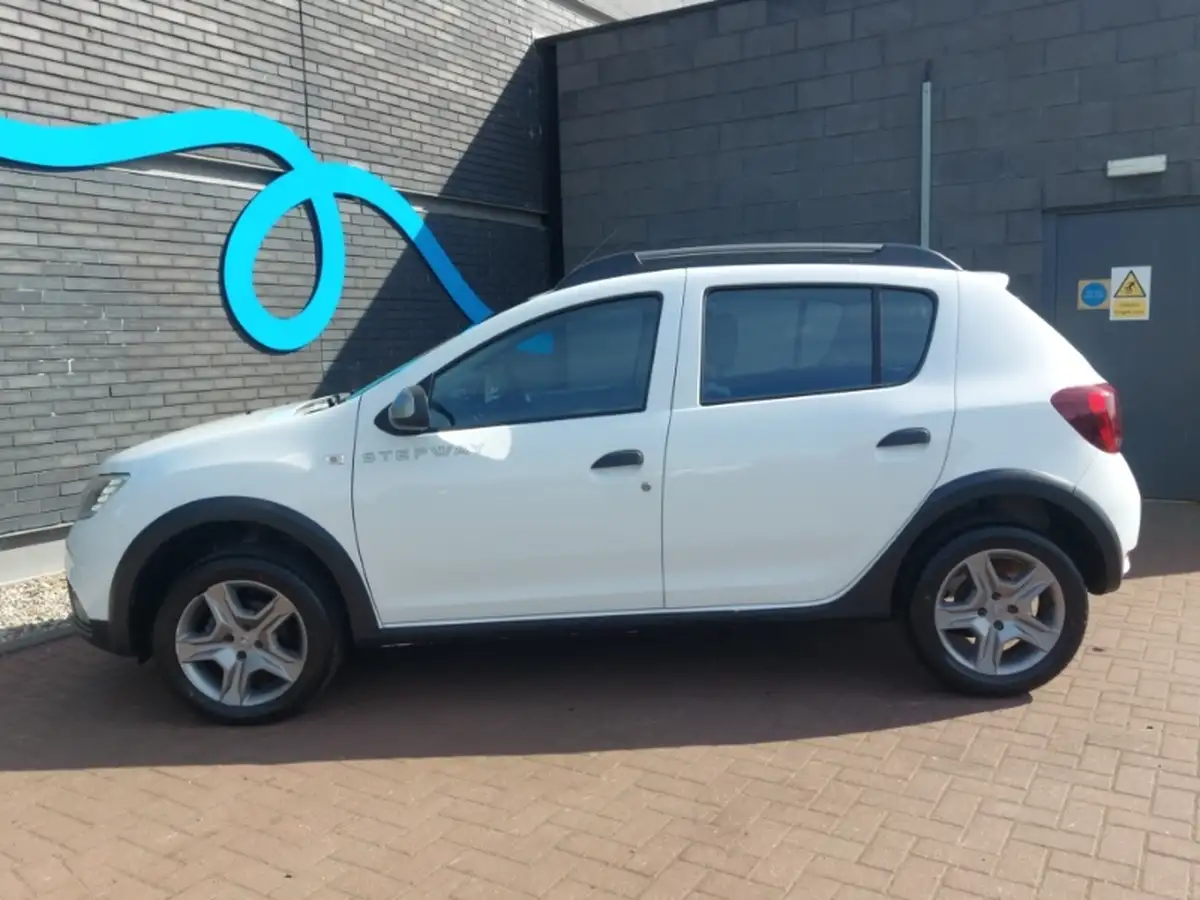 2019-dacia-sandero-stepway-09-tce-essential-big-3