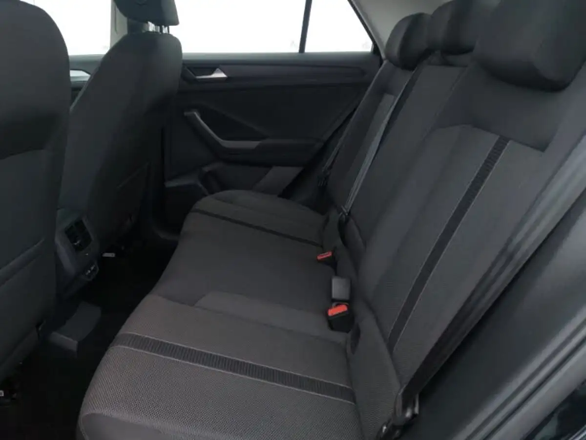 2022-volkswagen-t-roc-15-tsi-life-big-5