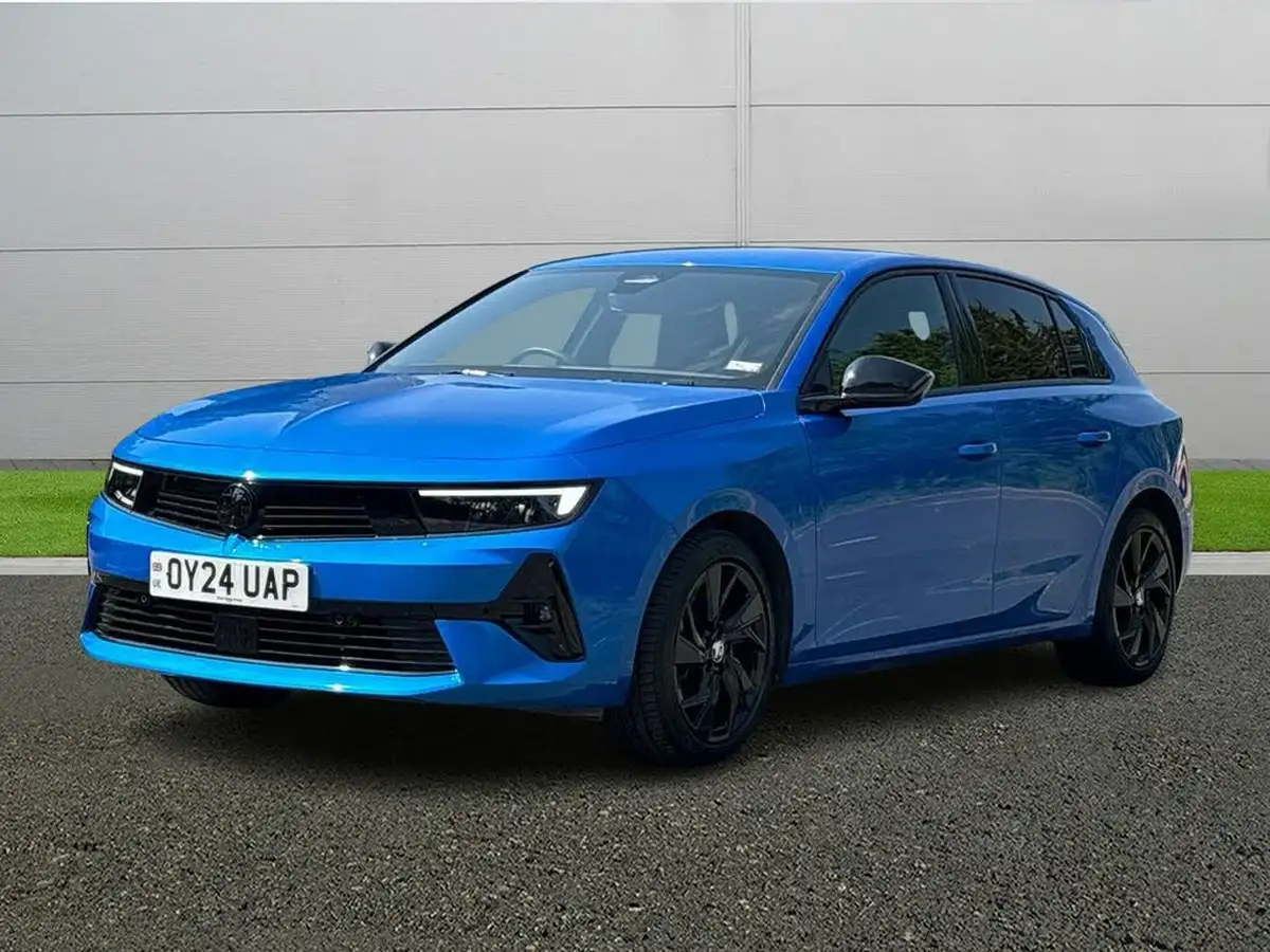 2024-vauxhall-astra-12-turbo-gs-130ps-hatchback-auto-big-2