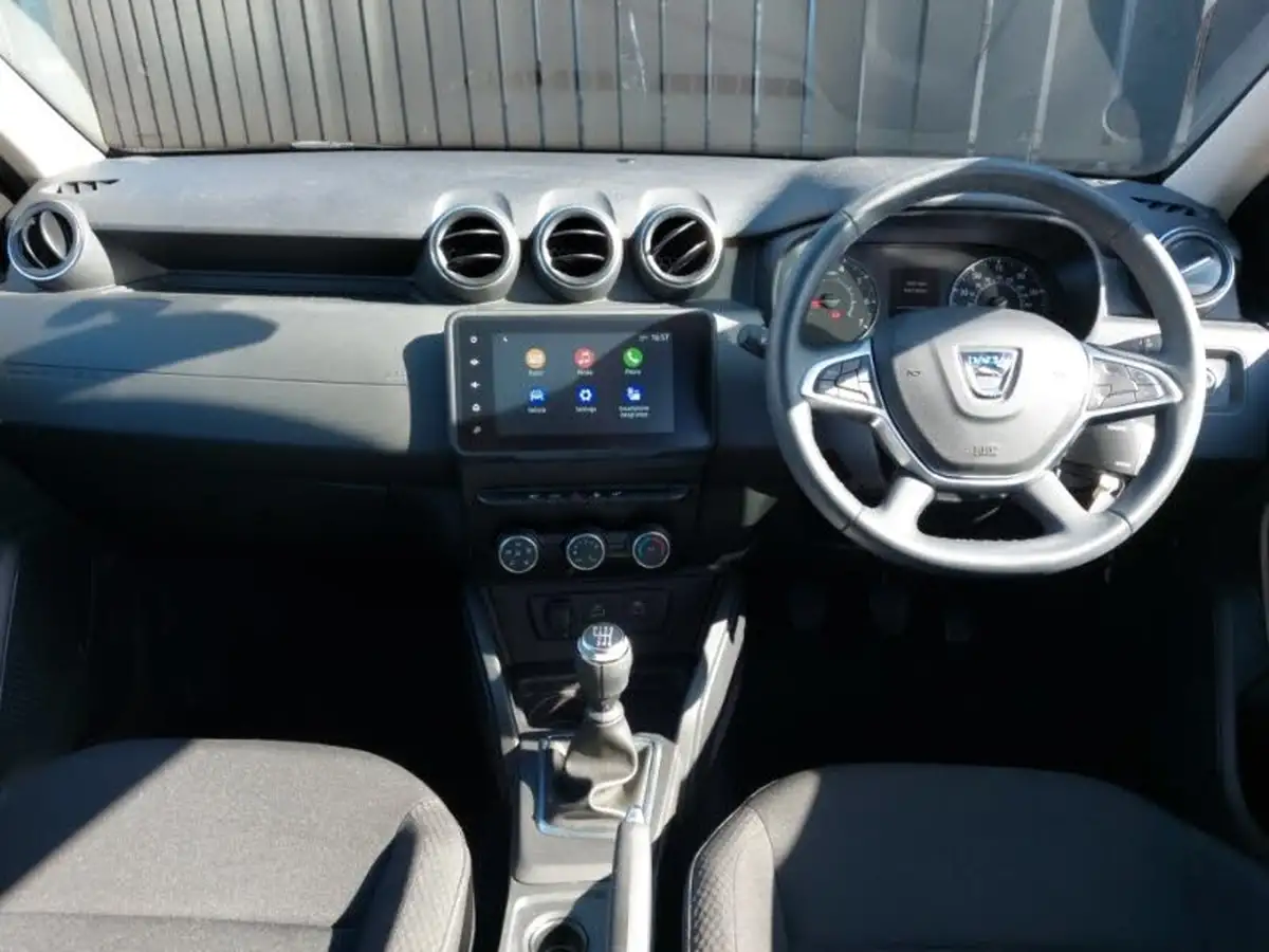 2022-dacia-duster-13-tce-comfort-130hpeu6d-4x2-window-van-big-2