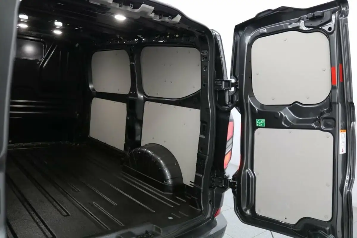2024-ford-transit-custom-20tdci-320-l1h1-limited-136pseu6e-panel-van-1996cc-auto-big-18