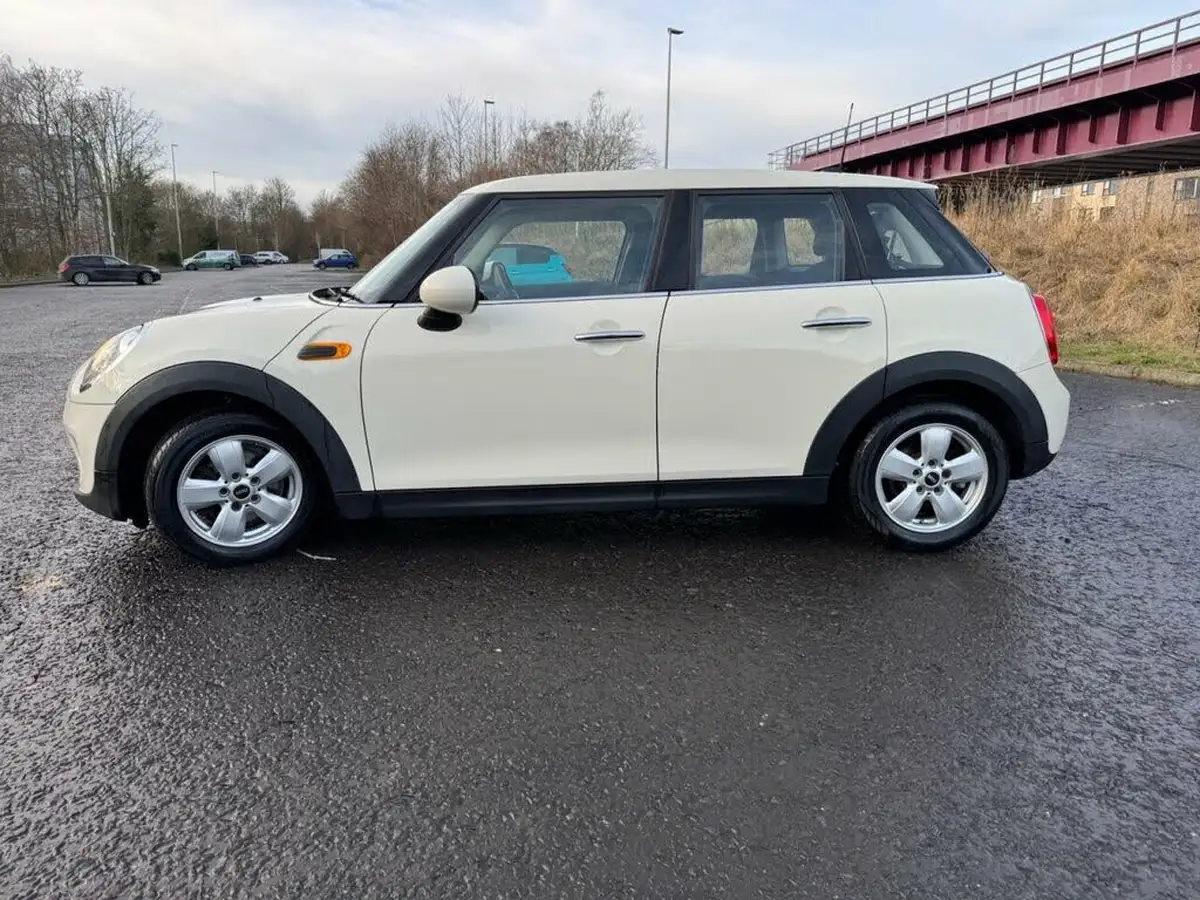 2015-mini-cooper-15-cooper-5d-big-10