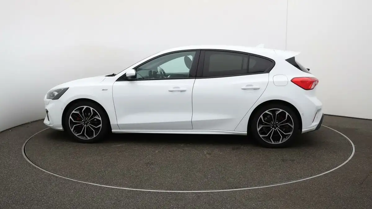 2019-ford-focus-10t-st-line-x-hatchback-big-64