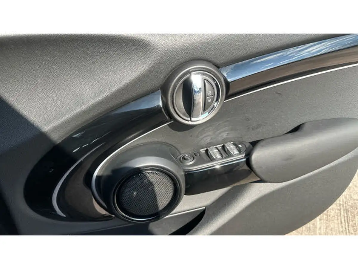2021-mini-cooper-15-cooper-classic-hatchback-5d-auto-big-19