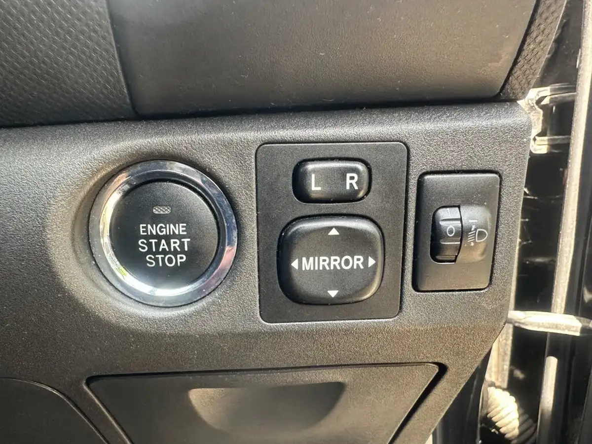 2008-toyota-yaris-13-t-spirit-3d-mmt-big-16