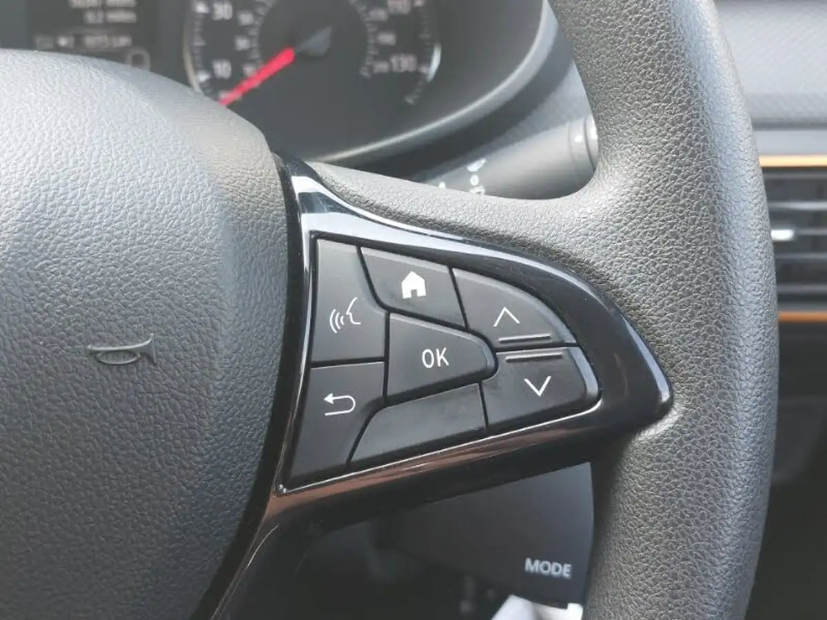 2022-dacia-sandero-stepway-10-tce-essential-90bhp-big-16